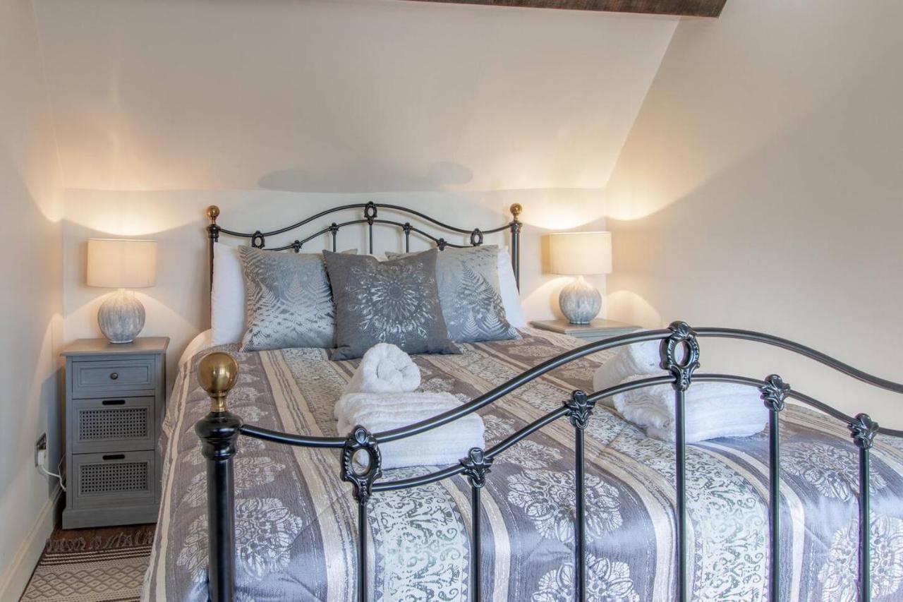 Holiday home Graziers - Character Cotswold With Inglenook, Parking And Pub Nearby