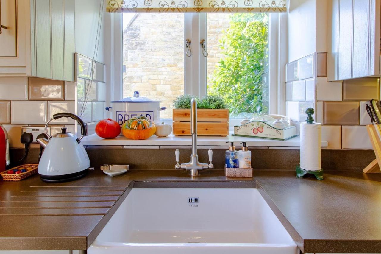 Holiday home Graziers - Character Cotswold With Inglenook, Parking And Pub Nearby *