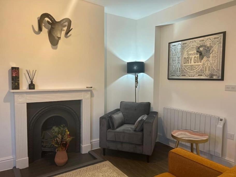 Sunningend Super King Bed Wifi Ev Parking Cheltenham