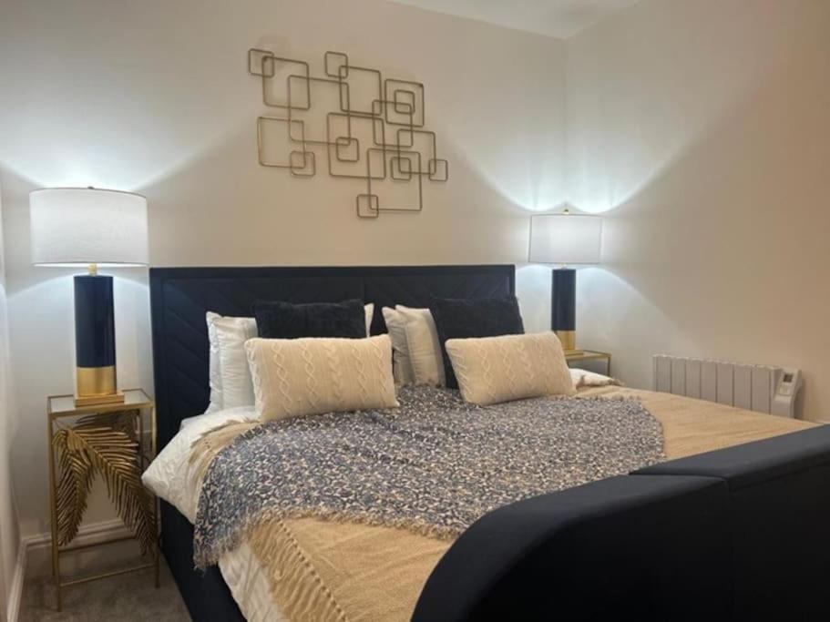 Sunningend Super King Bed Wifi Ev Parking * Cheltenham