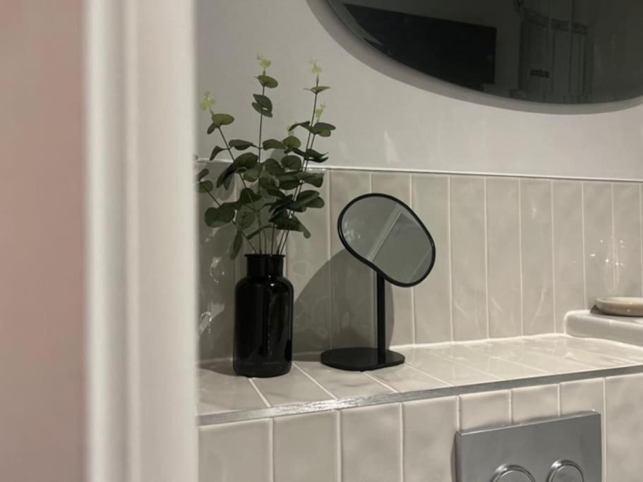 Sunningend Super King Bed Wifi Ev Parking Cheltenham