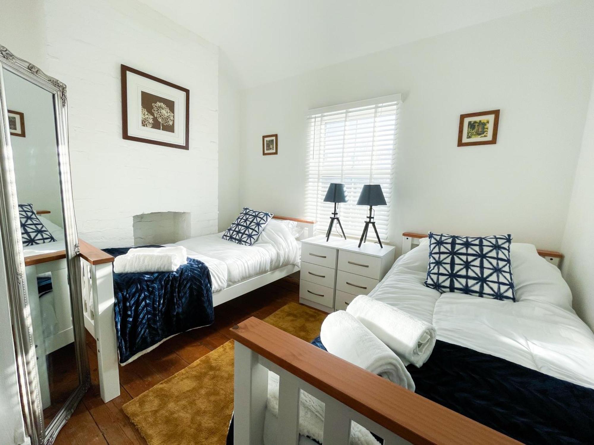 Holiday home House - By Suitely Cheltenham
