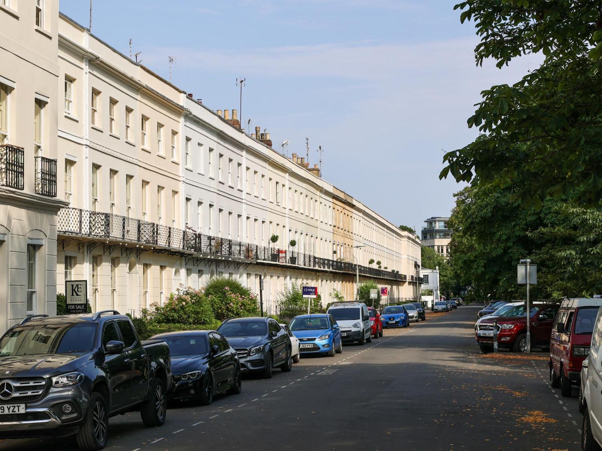 Apartment Pittville - By Suitely