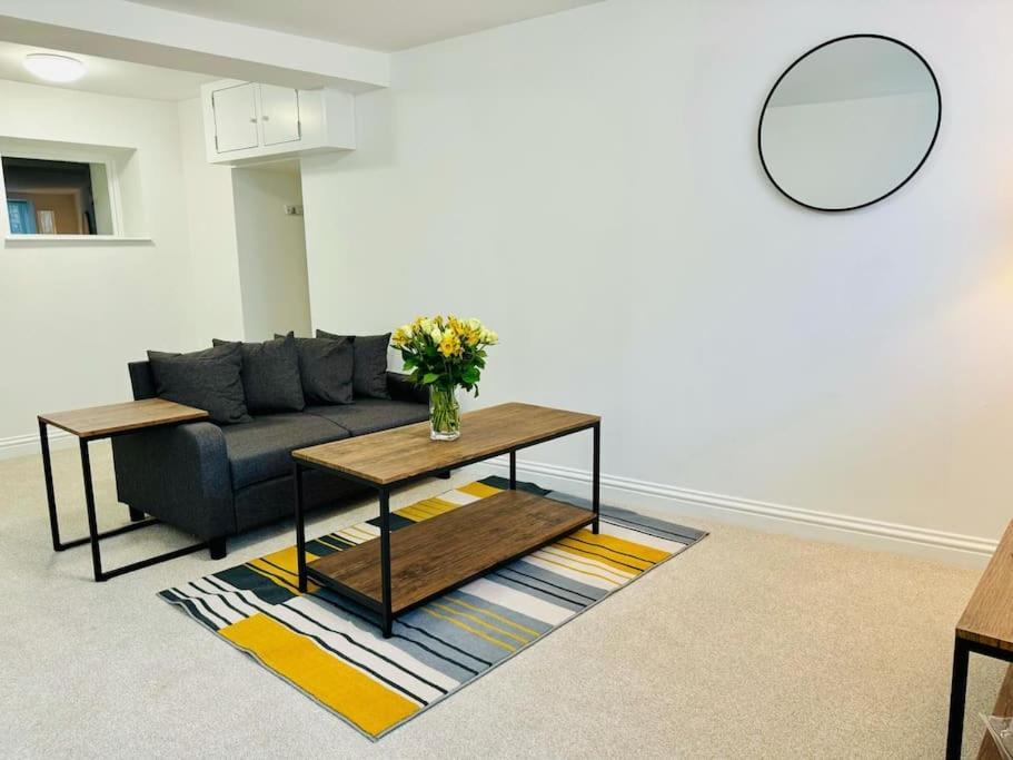 The Suffolks, 1 Bedroom Flat Apartment *