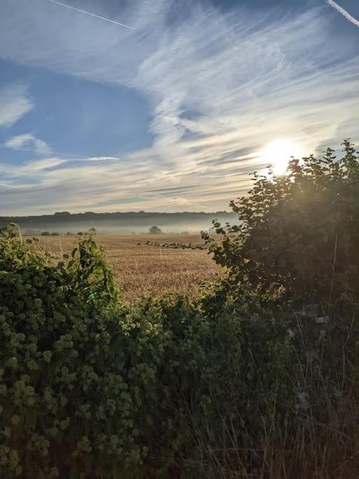 Stylish 3 Bed Cotswold With Stunning Views *