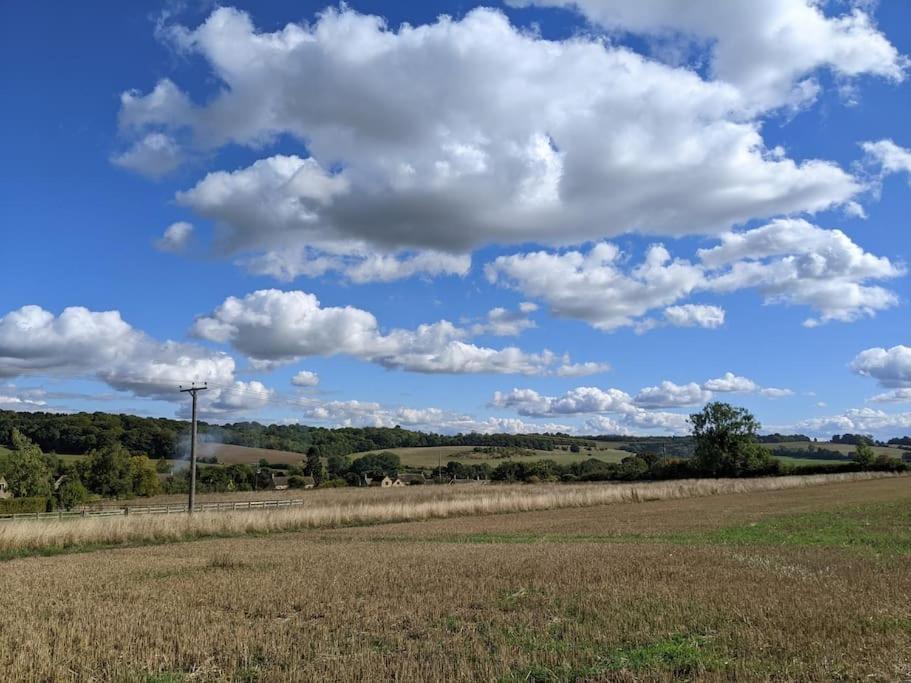 Stylish 3 Bed Cotswold With Stunning Views