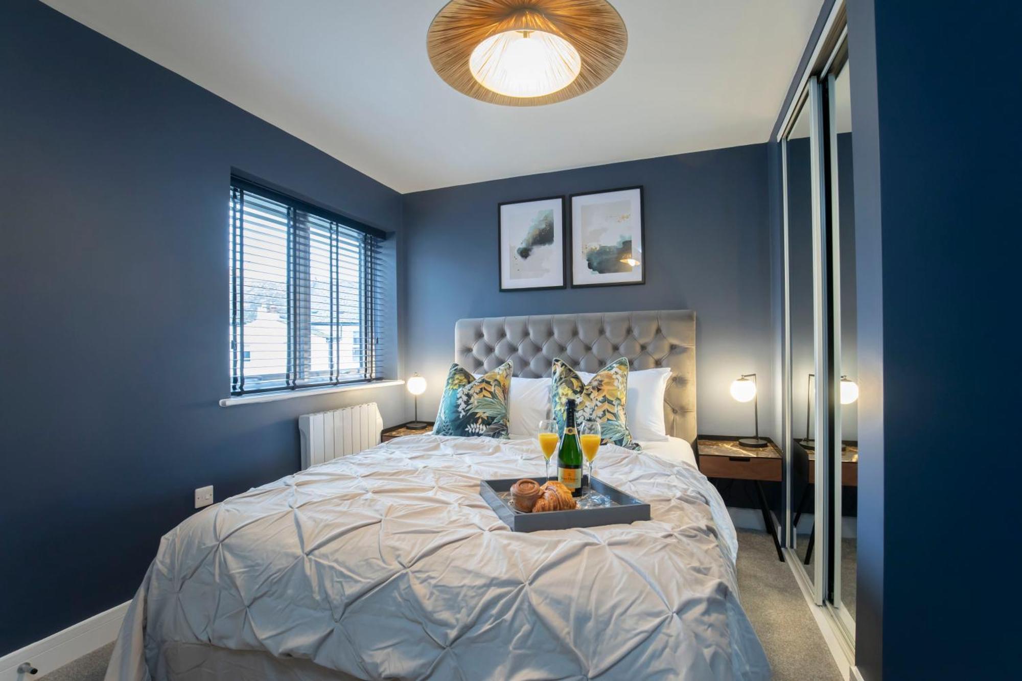 Elliot Oliver - Exquisite Two Bedroom With Garden, Parking & Ev Charger
