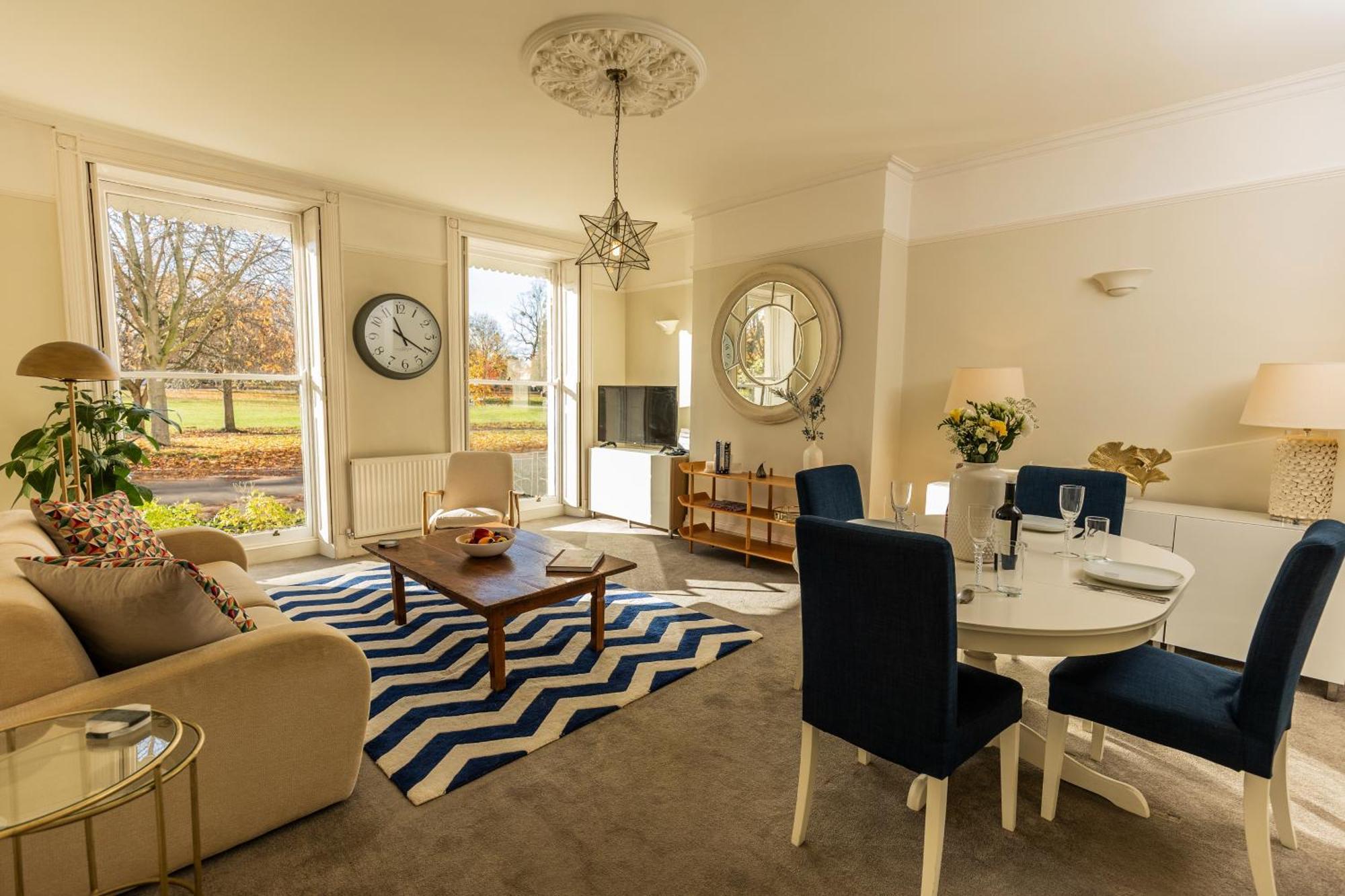 24 Montpellier Road Apartment