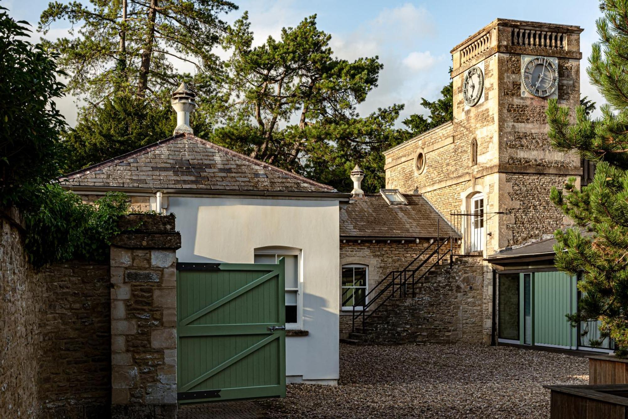 Cowley Manor Experimental Hotel 4*