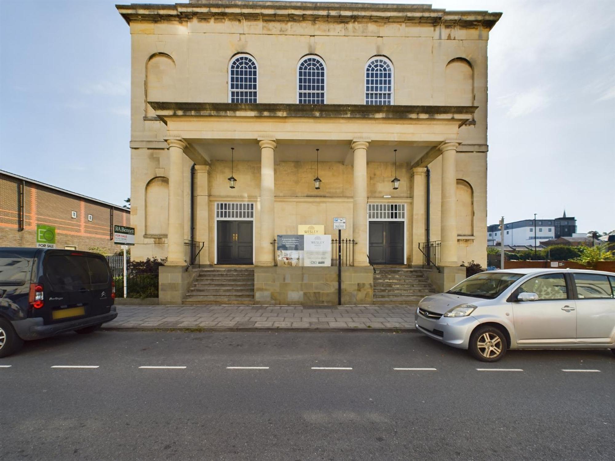Modern Duplex Central Free Parking Wi-fi Cheltenham