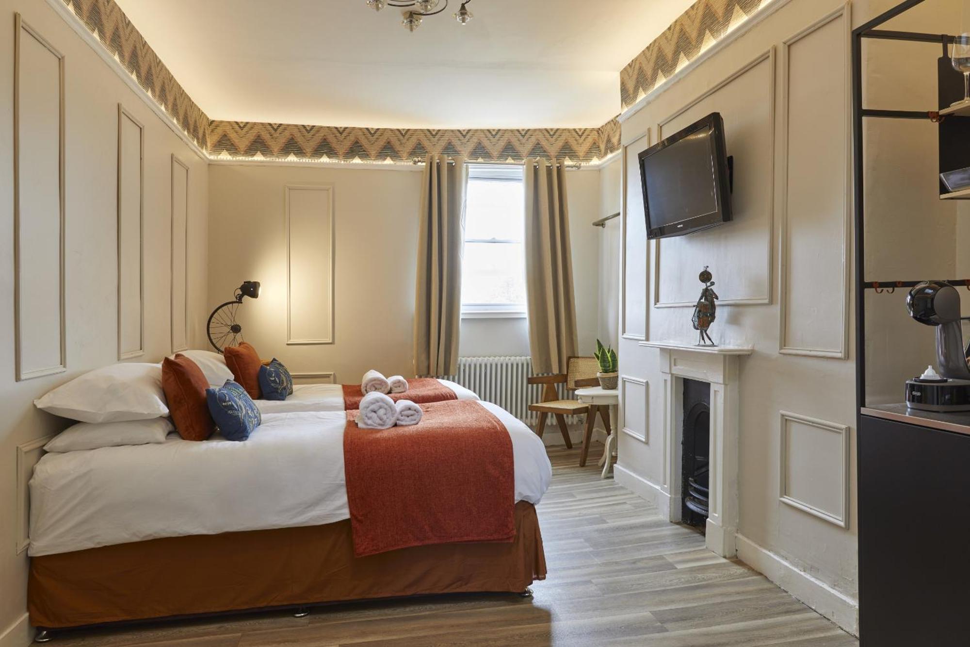 Apartment 81 Promenade Cheltenham