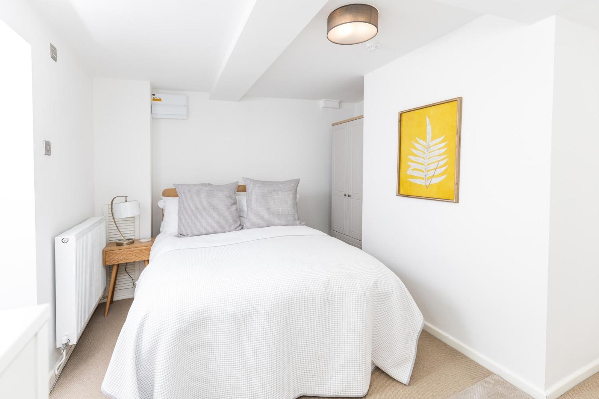 6 Elizabeth House - By Luxury Apartment Cheltenham