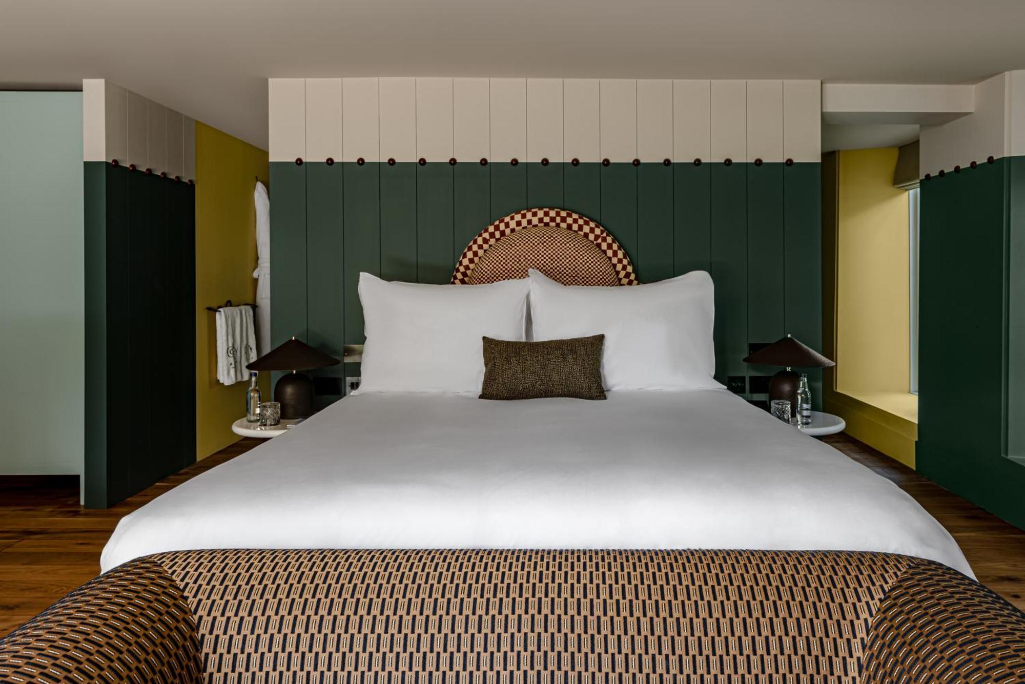 Cowley Manor Experimental 4* Cheltenham
