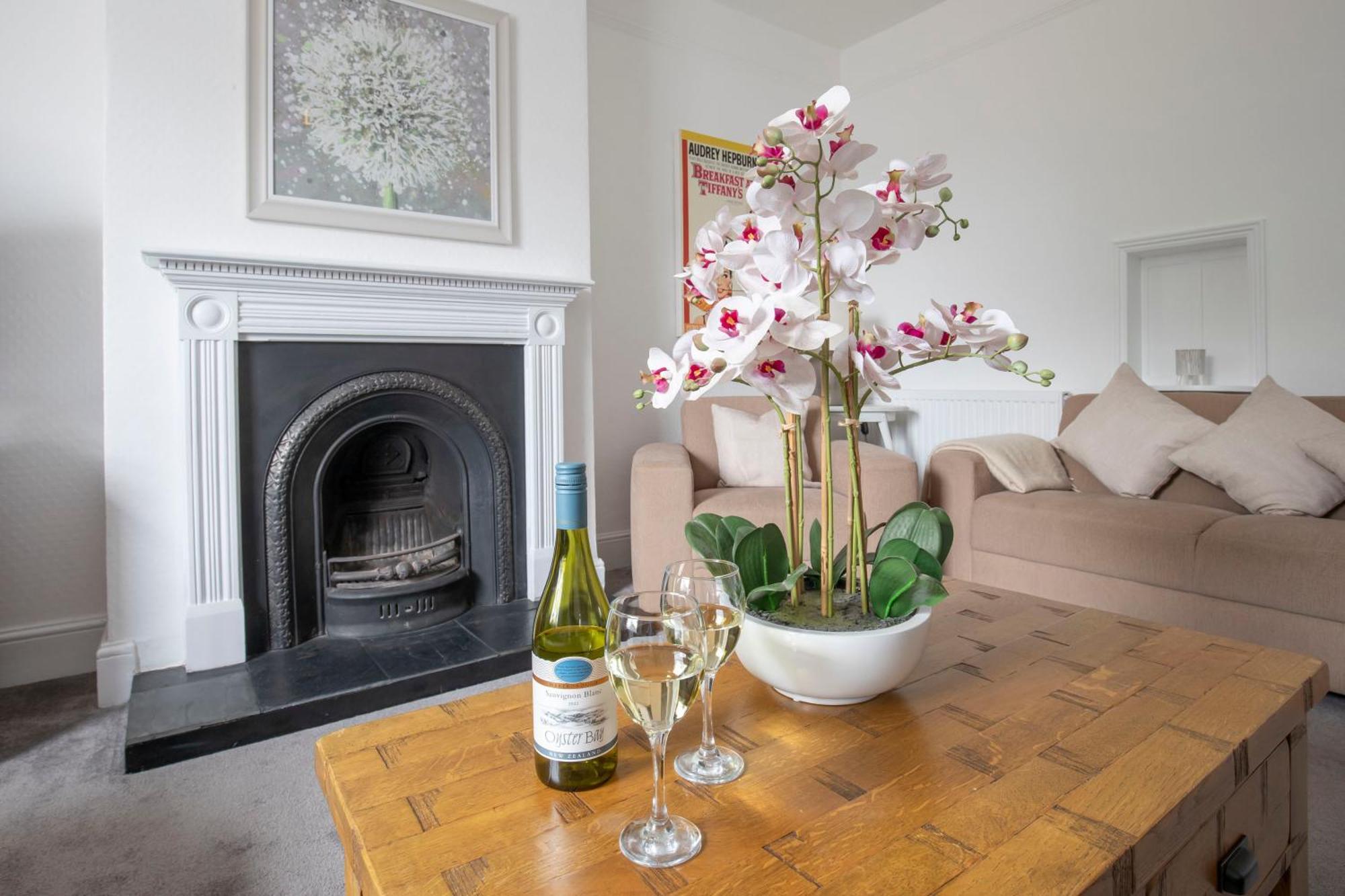 Holiday home Fabulous, Vibrant, Town House, Bath Road