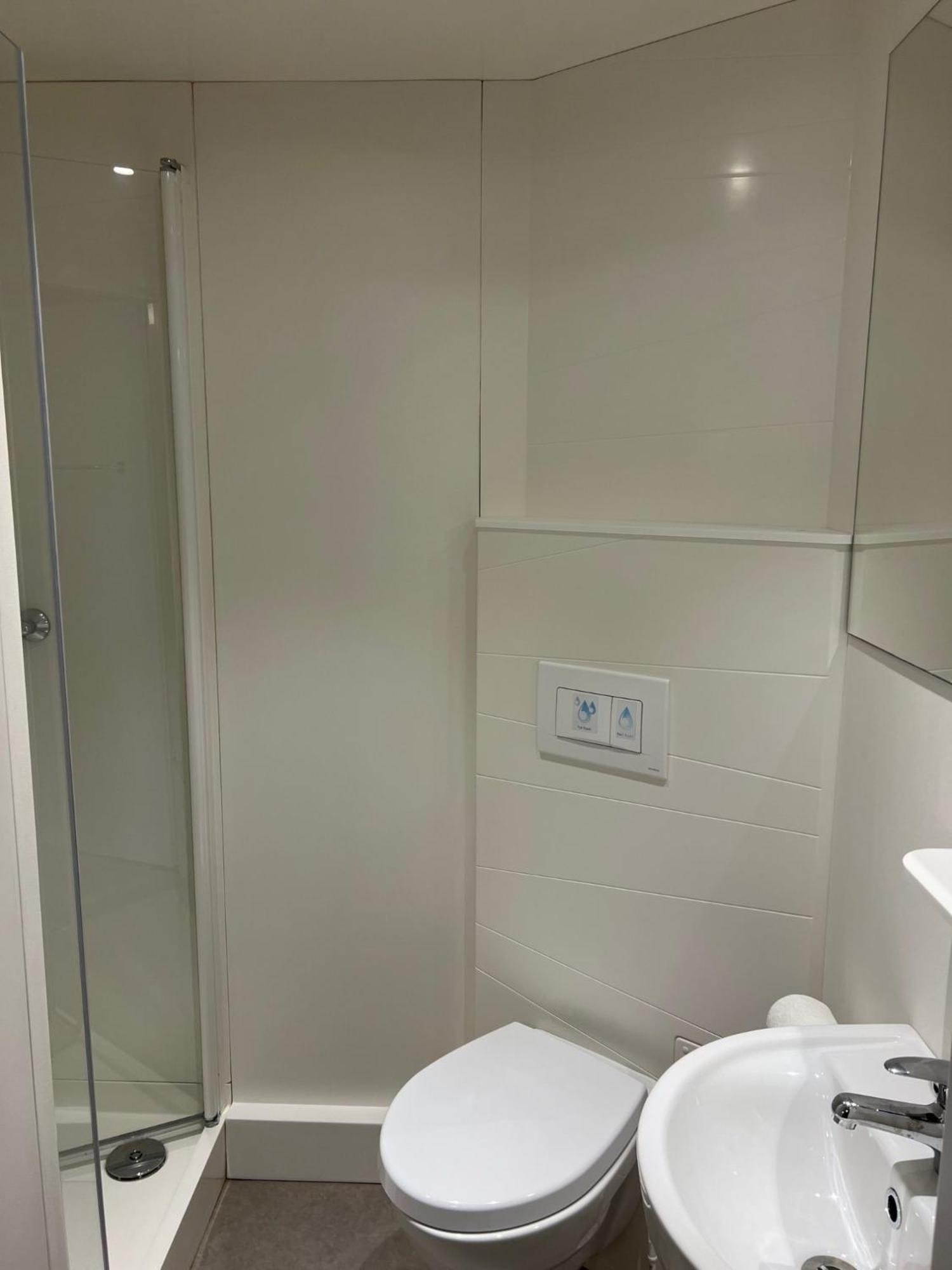 Cosy Private Ensuites And In The Heart Of Cheltenham