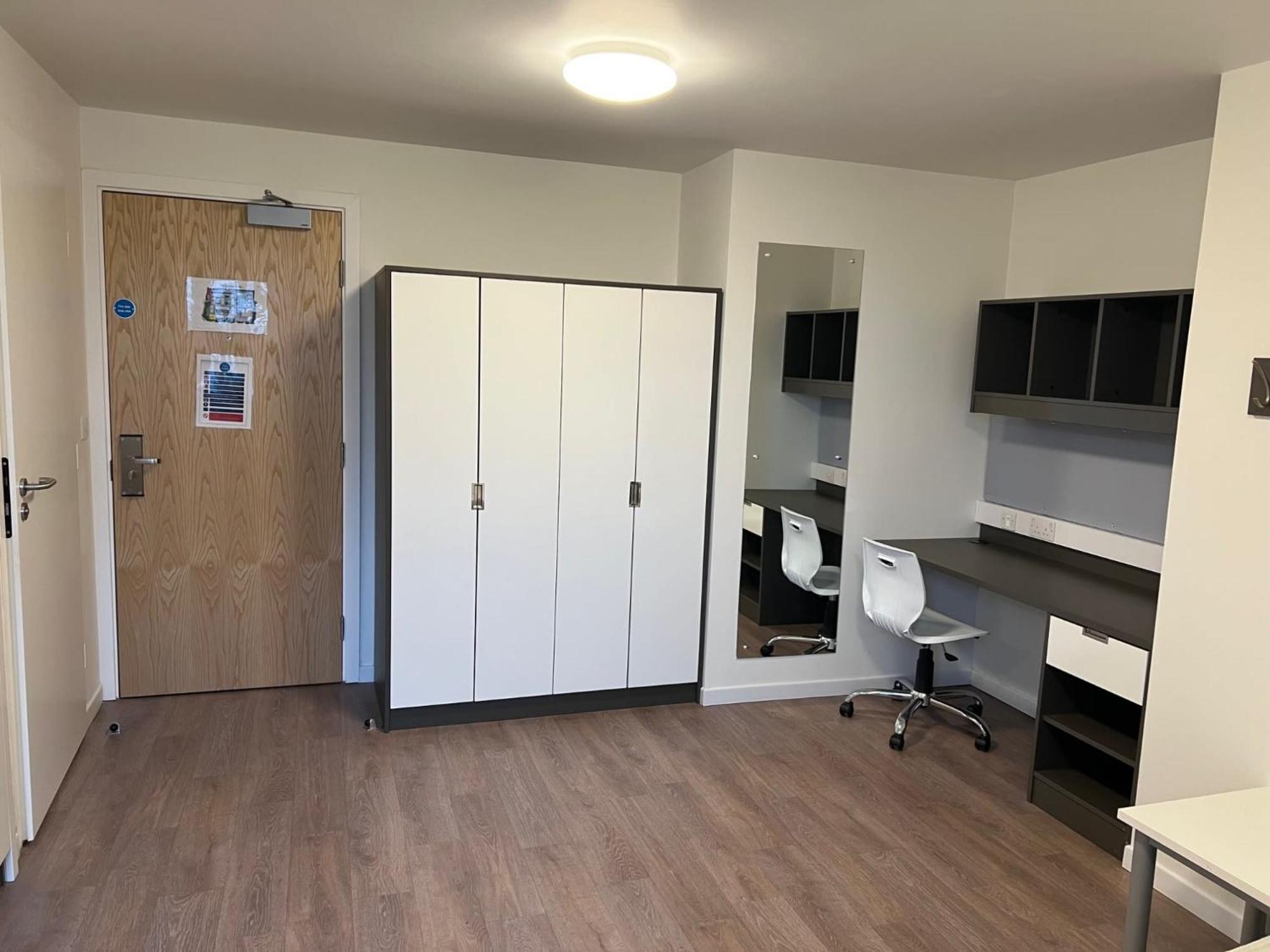 Cosy Private Ensuites And In The Heart Of Apartment *