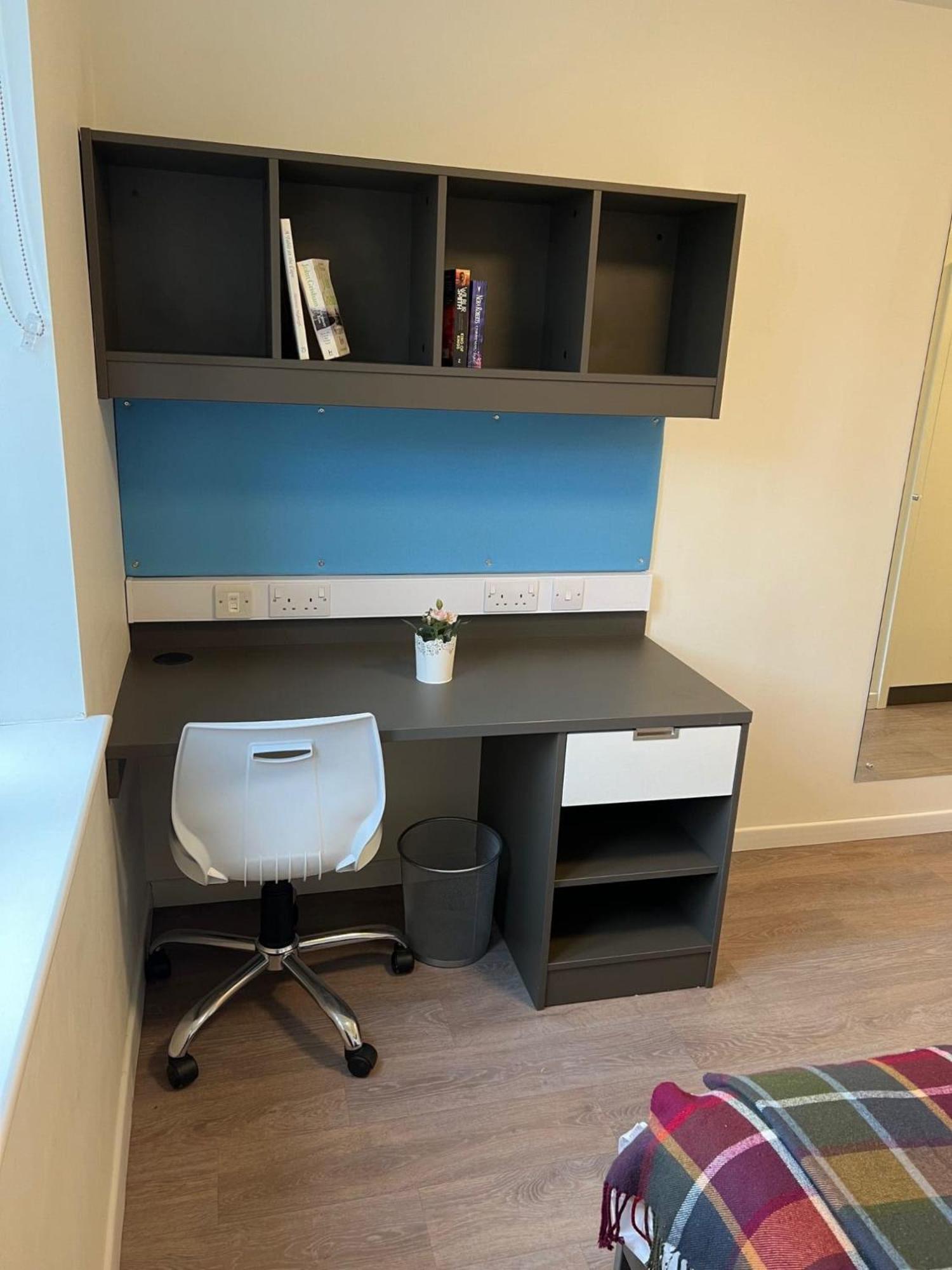Cosy Private Ensuites And In The Heart Of Apartment