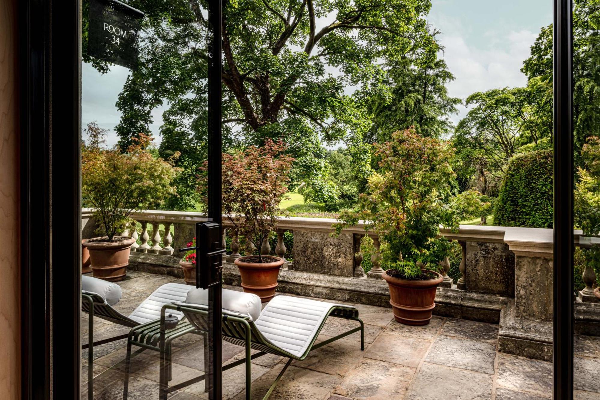 Cowley Manor Experimental 4* Cheltenham