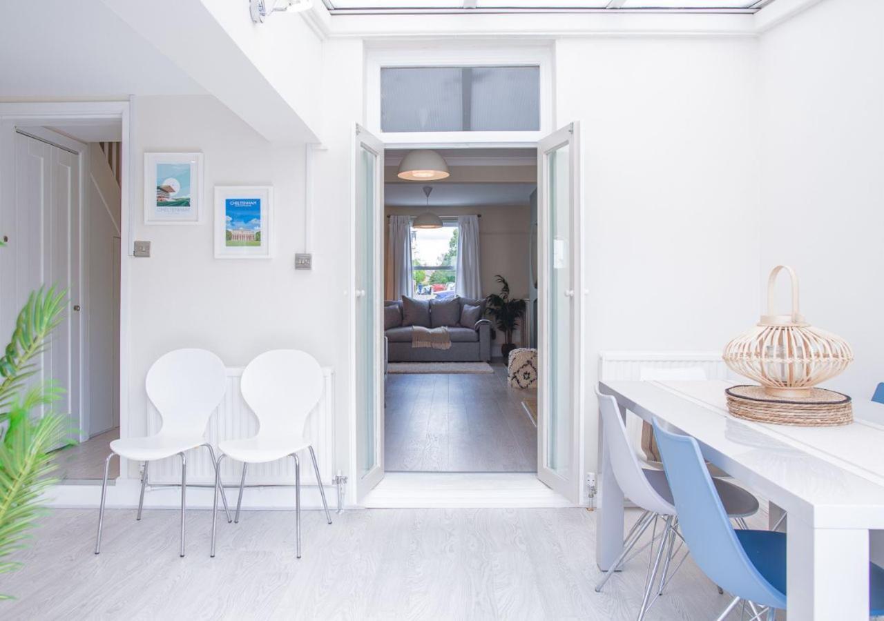 Stunning Townhouse With Large Garden - Sleeps 8! Cheltenham