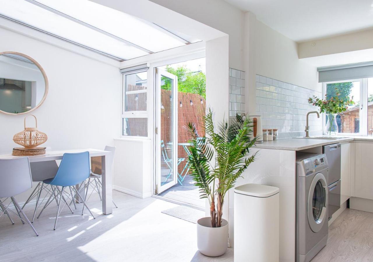 Stunning Townhouse With Large Garden - Sleeps 8!