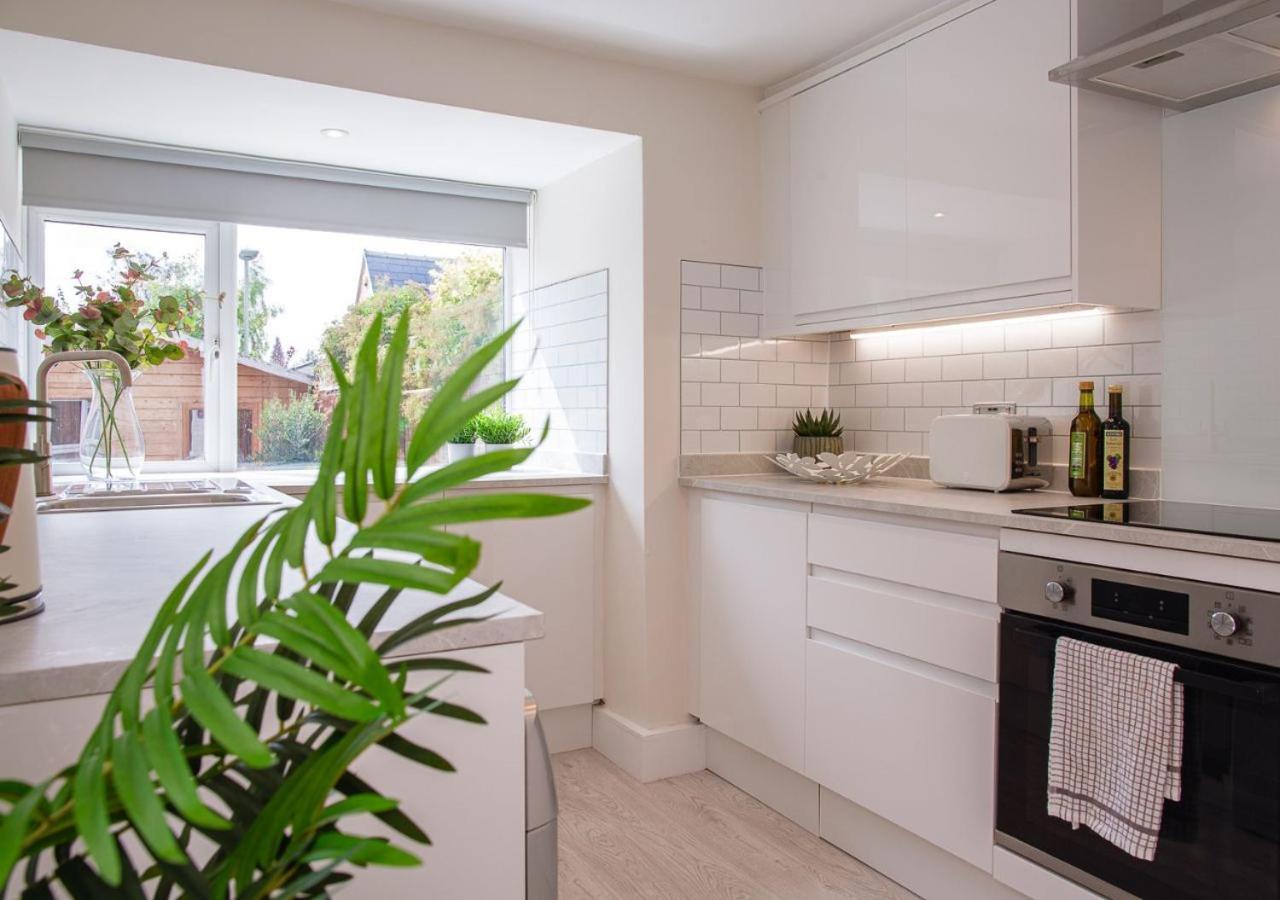 Stunning Townhouse With Large Garden - Sleeps 8! *