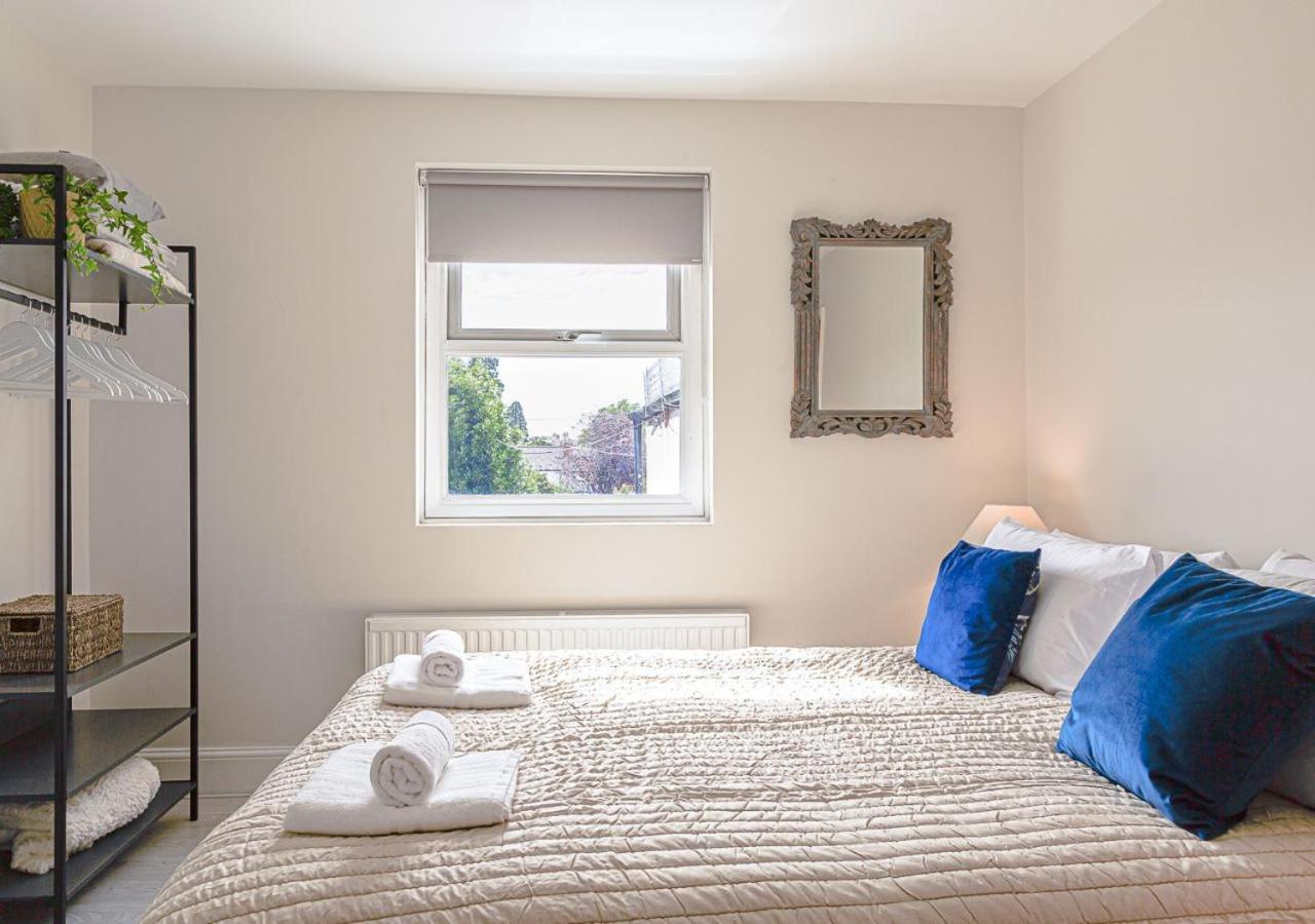 Stunning Townhouse With Large Garden - Sleeps 8!