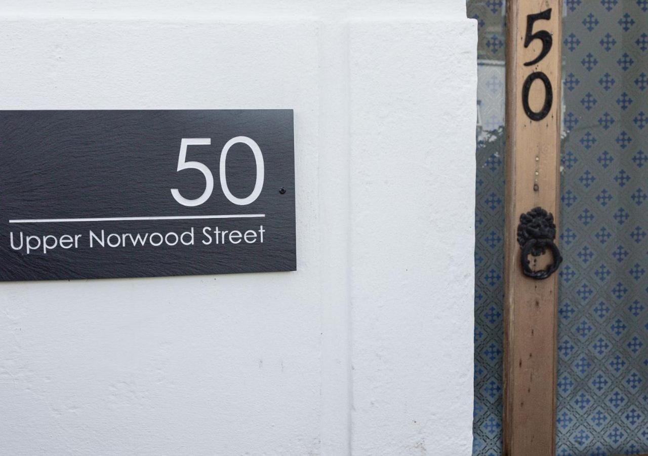 Stunning Townhouse With Large Garden - Sleeps 8! *
