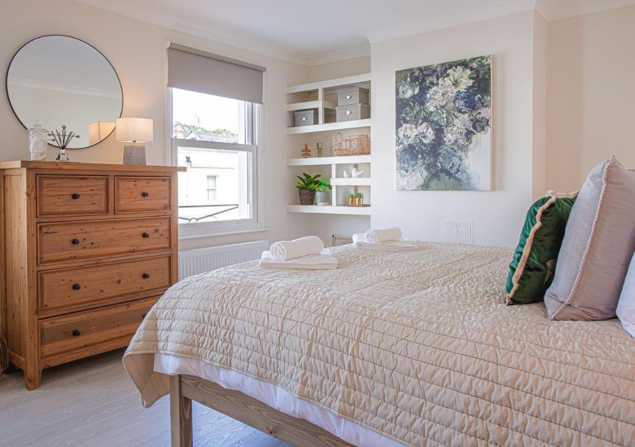 Stunning Townhouse With Large Garden - Sleeps 8! * Cheltenham