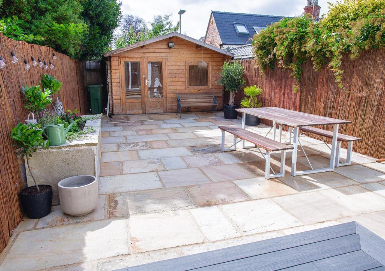 Stunning Townhouse With Large Garden - Sleeps 8! * Cheltenham