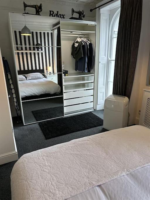 Beautiful & Vast Free Parking Apartment