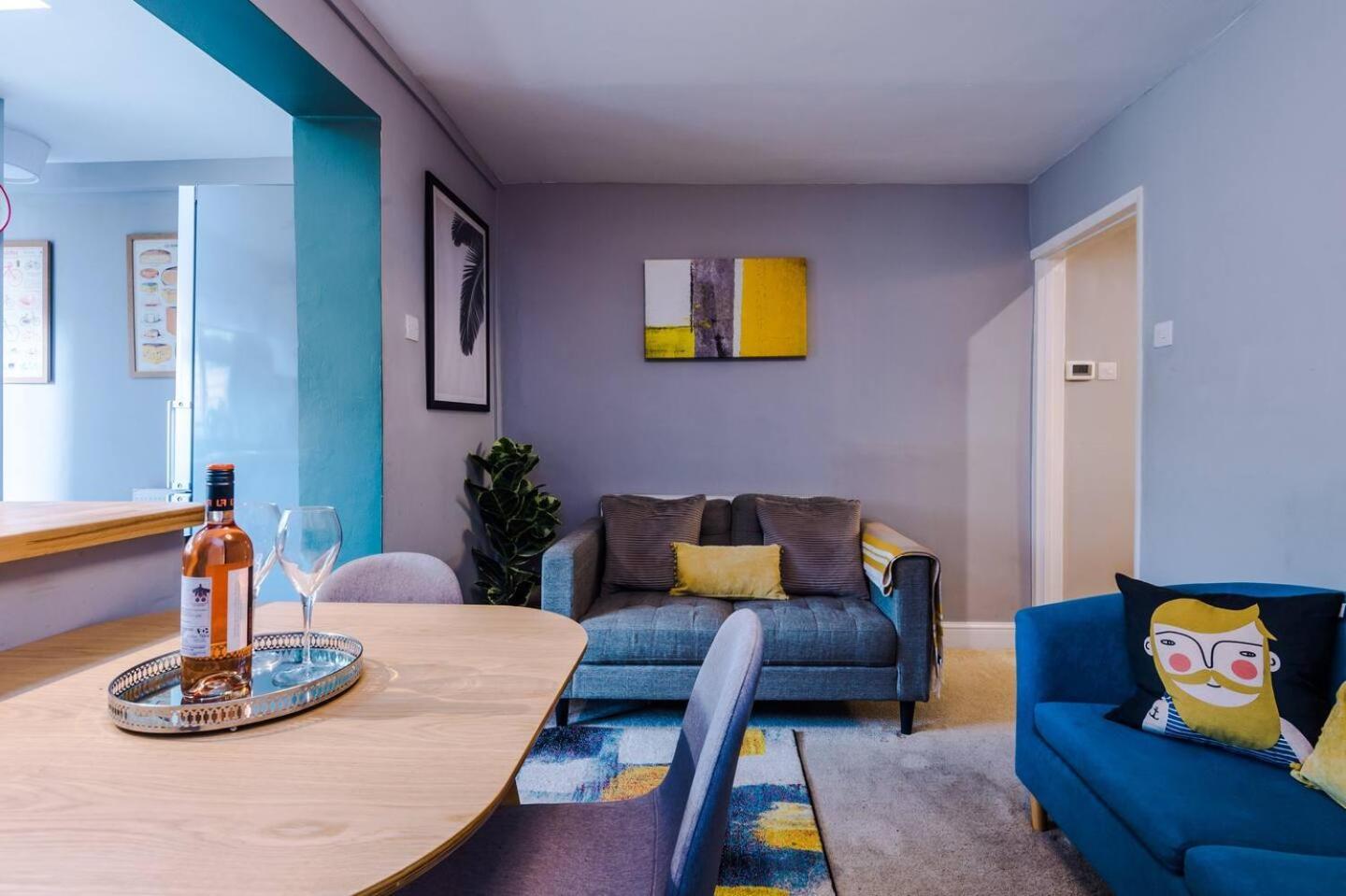 Holiday home Lovely In Cheltehnam Parking & Great Location Cheltenham