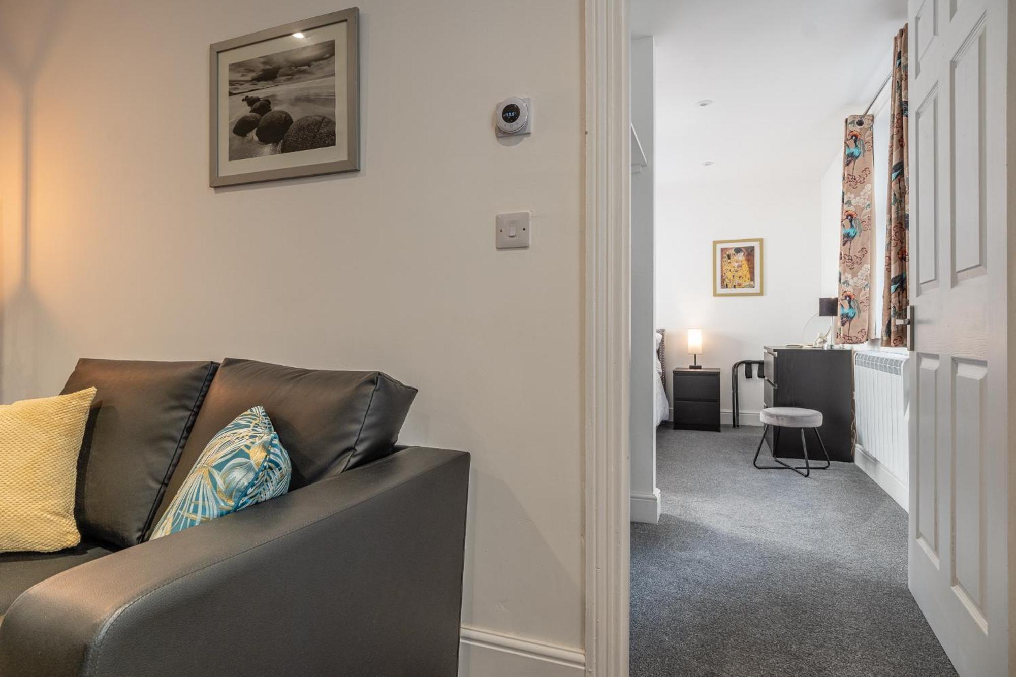 Gorgeous 1 Bed In Cheltenham! * Cheltenham