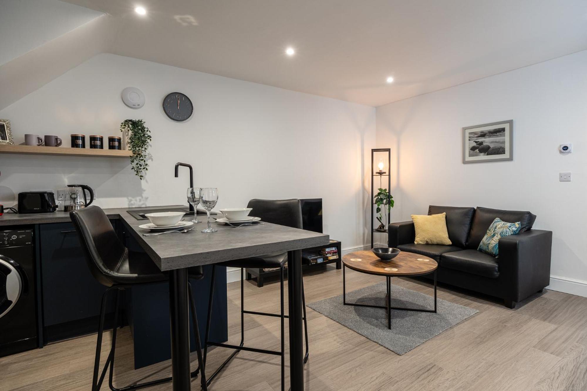 Gorgeous 1 Bed In Cheltenham! Apartment *