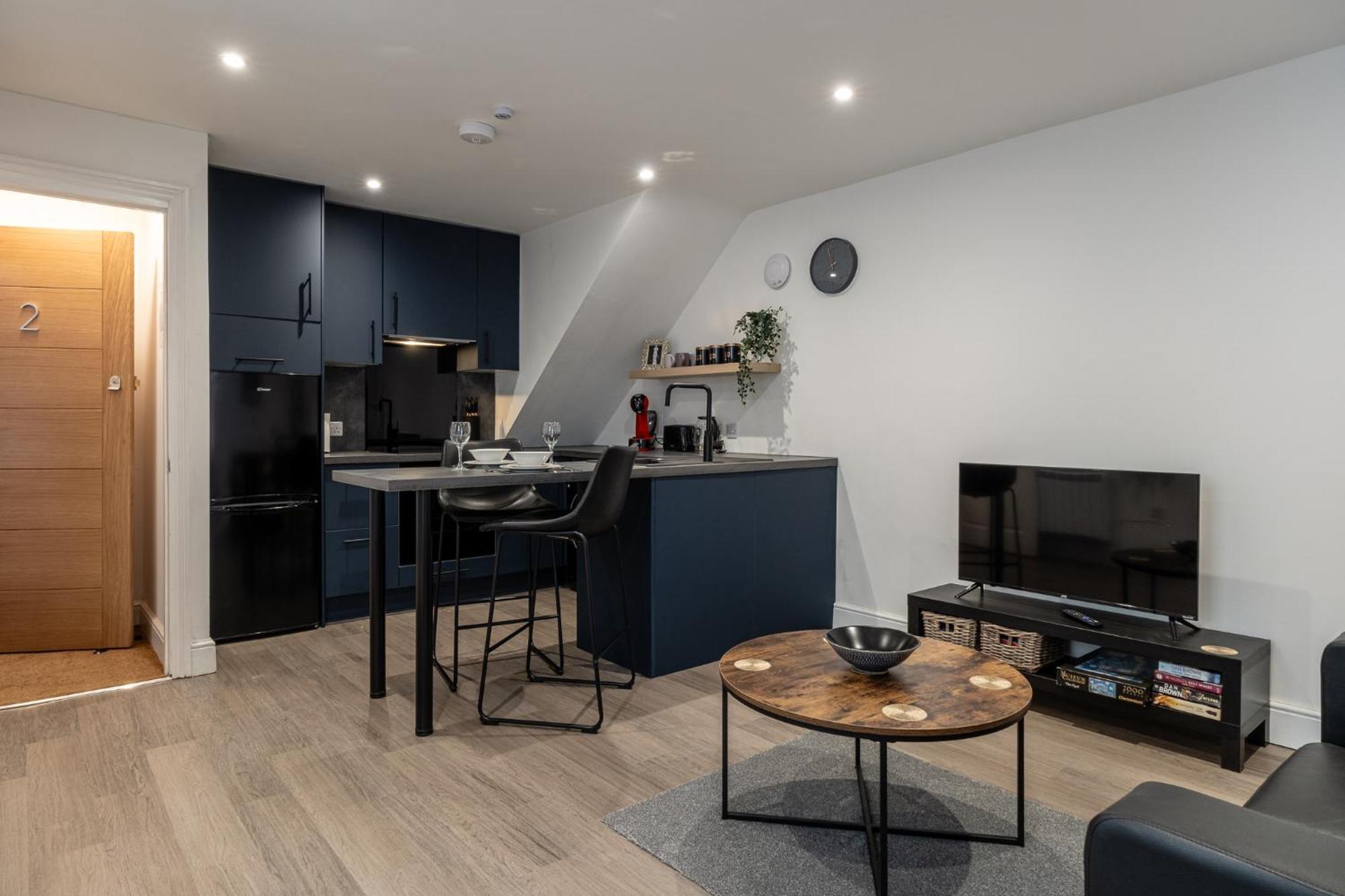 Gorgeous 1 Bed In Cheltenham! Apartment *