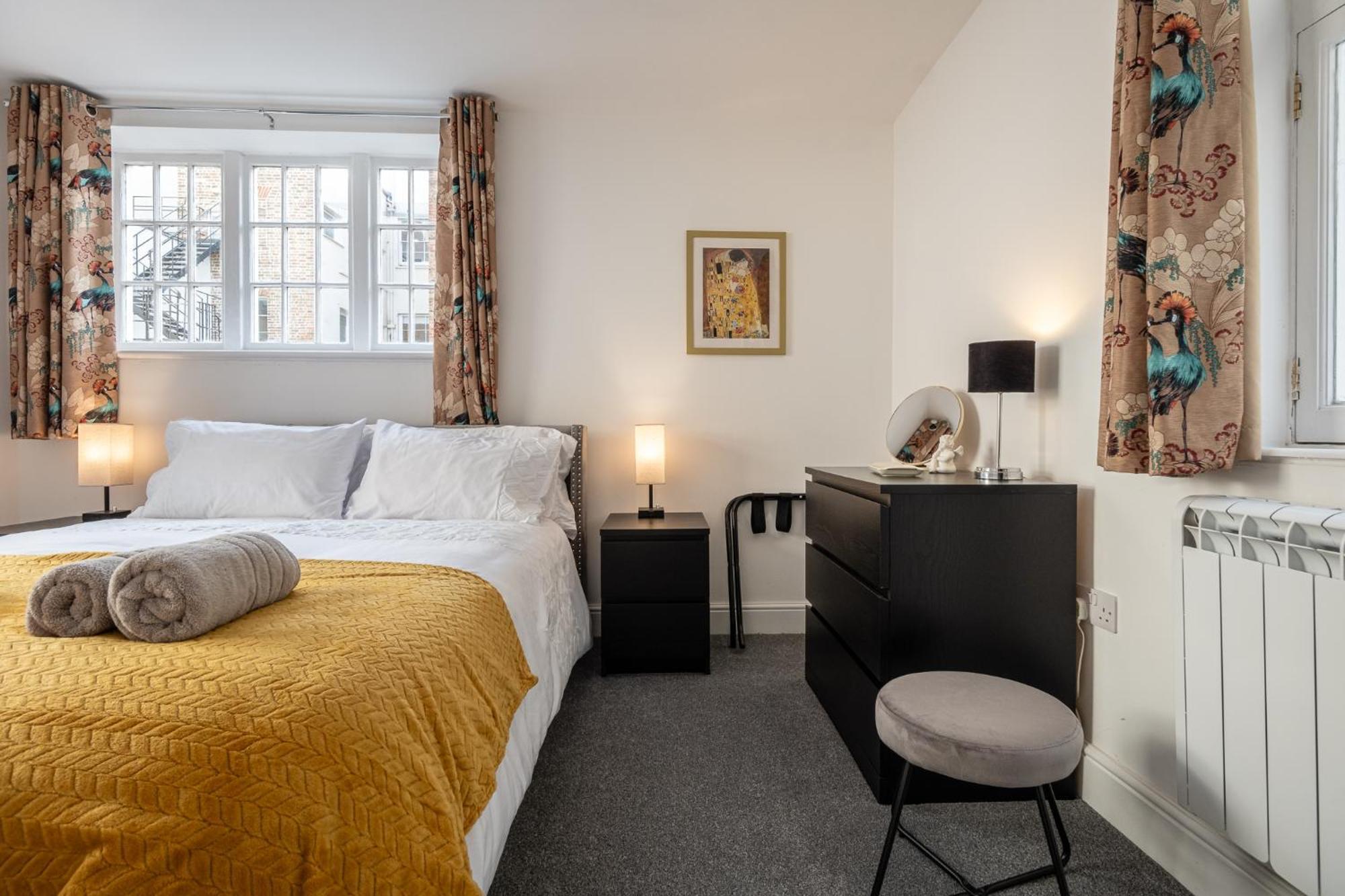 Gorgeous 1 Bed In Cheltenham!