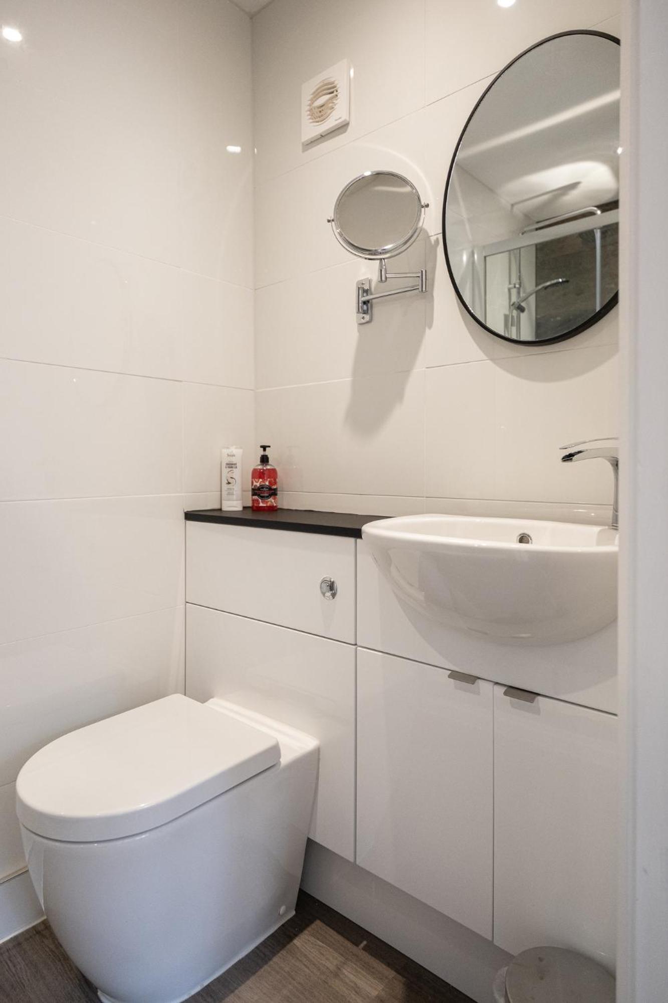 Gorgeous 1 Bed In Cheltenham!