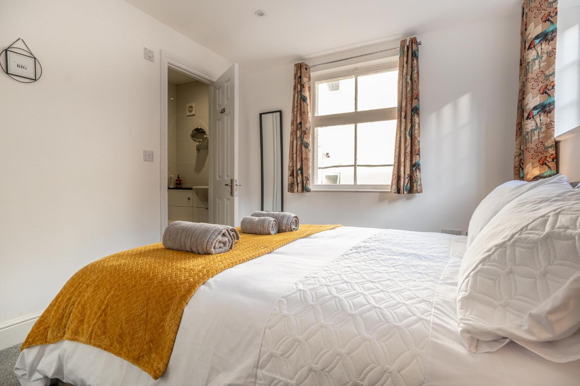 Gorgeous 1 Bed In Cheltenham! Apartment