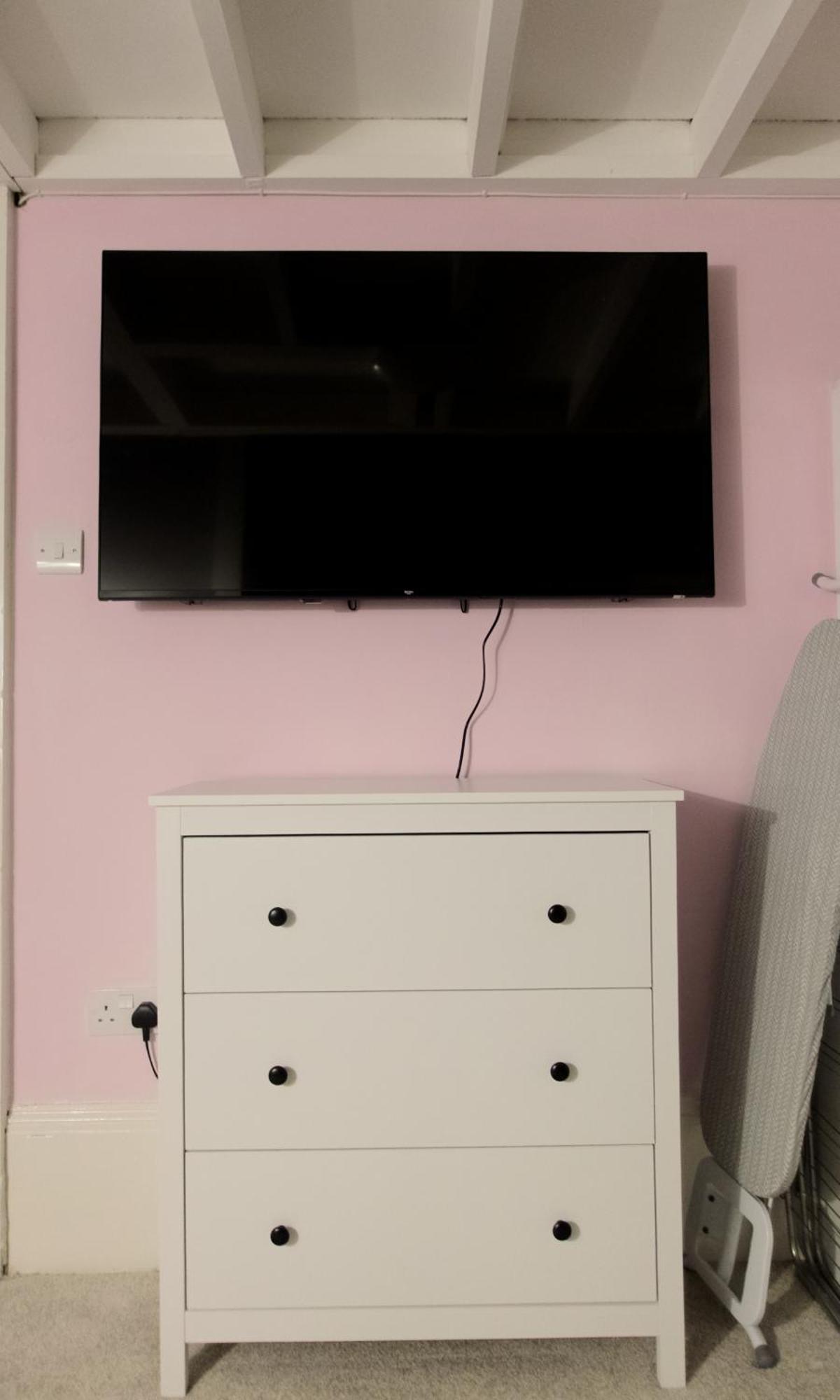 - The Pearl Apartment Cheltenham