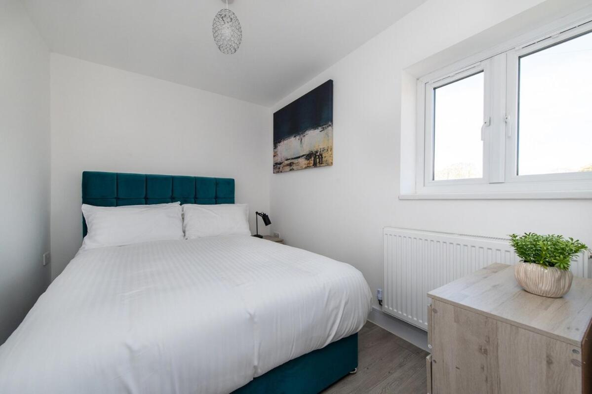 Compton House - 4 Bed Apartment