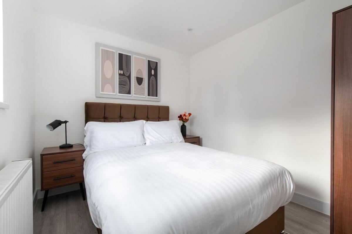 Compton House - 4 Bed Apartment Cheltenham