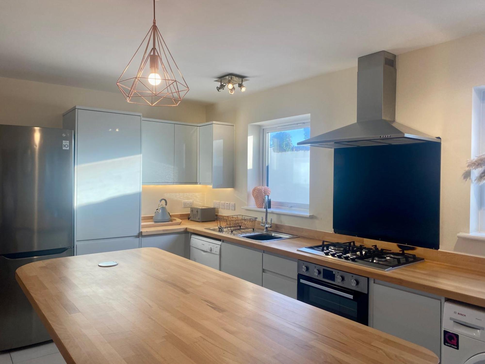 Holiday home Cosy 3 Bedroom House, Bath Road, *
