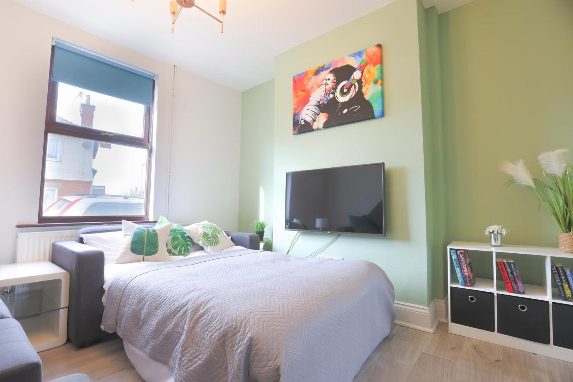 Holiday home Pittville Place - Near Town - 2 Bed - Sleeps 6