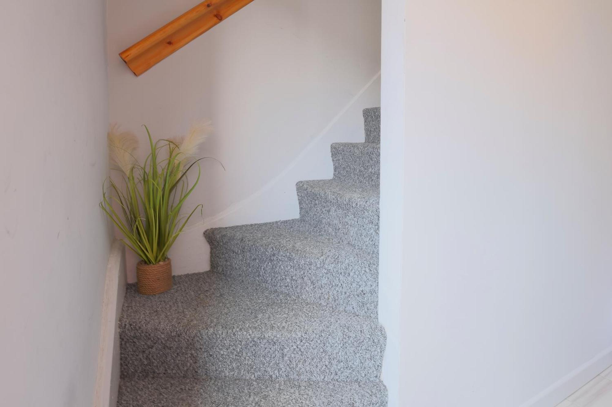 Pittville Place - Near Town - 2 Bed - Sleeps 6