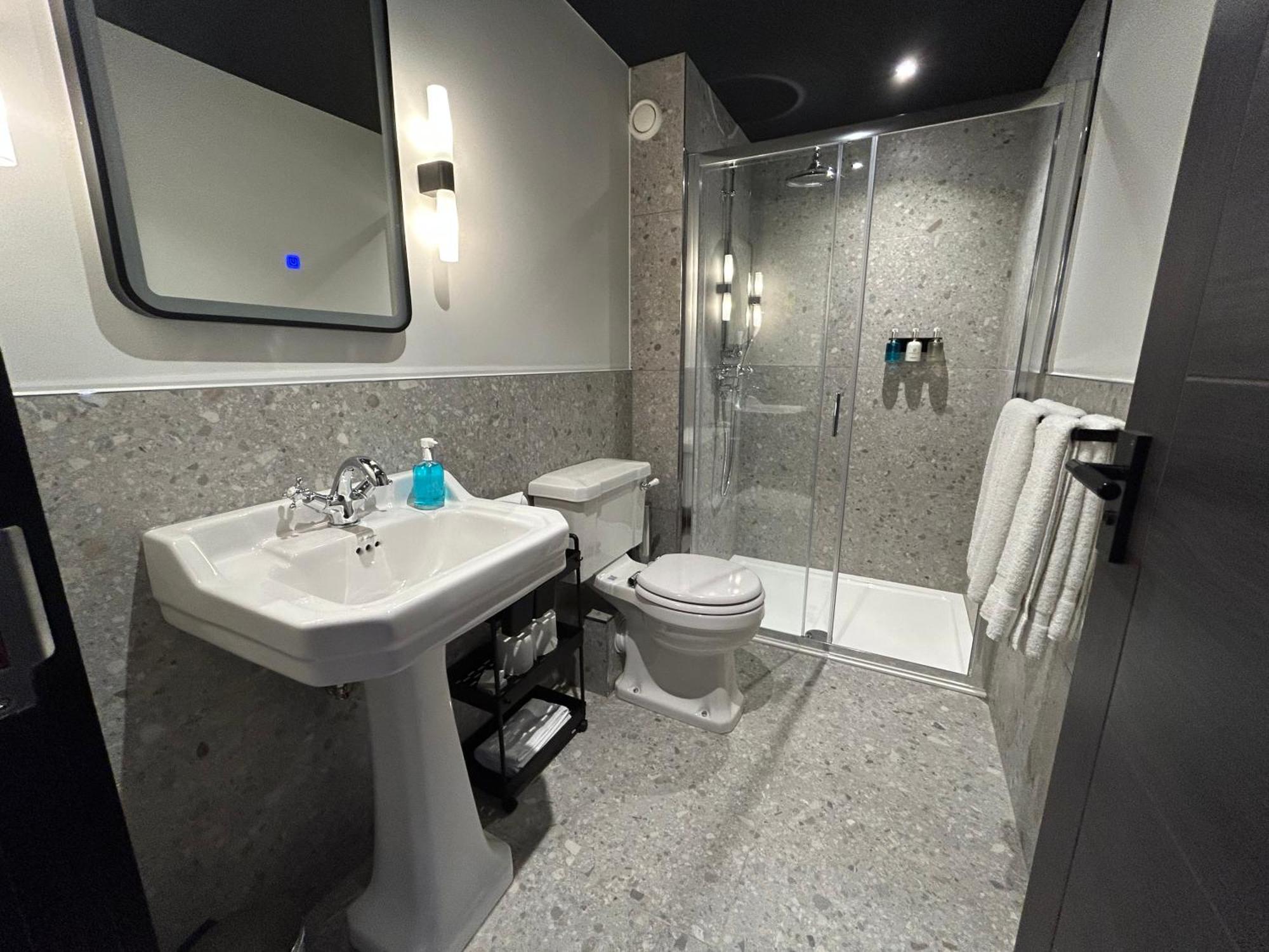 Crescent Place By Mansley Aparthotel Cheltenham
