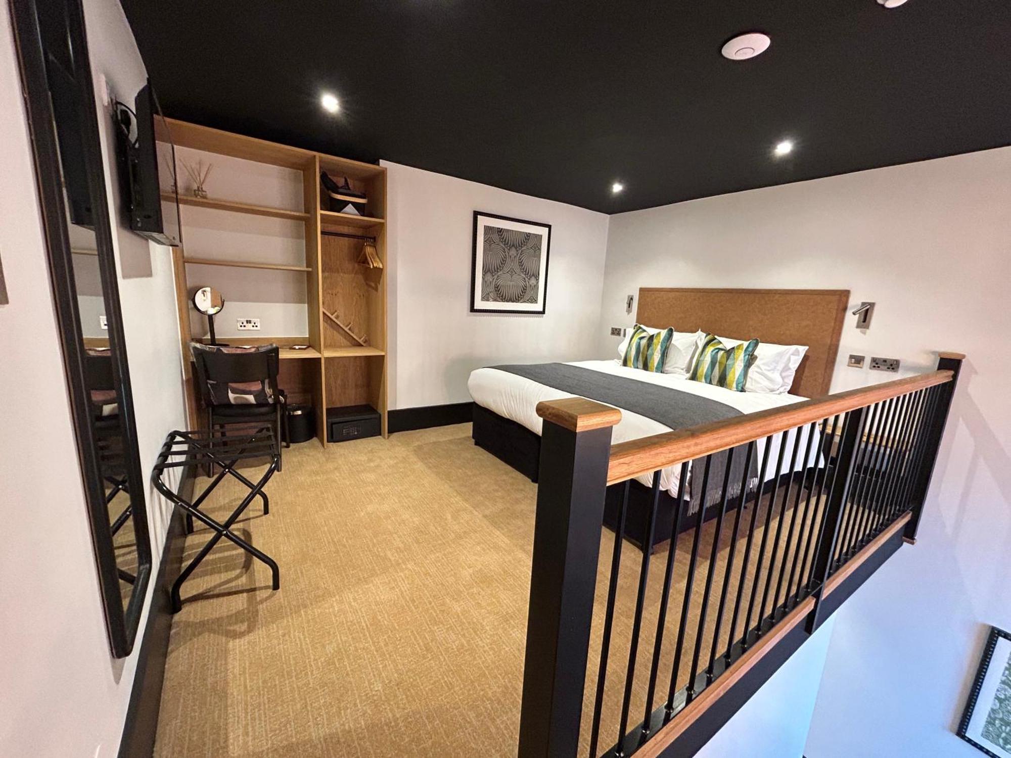Aparthotel Crescent Place By Mansley Cheltenham