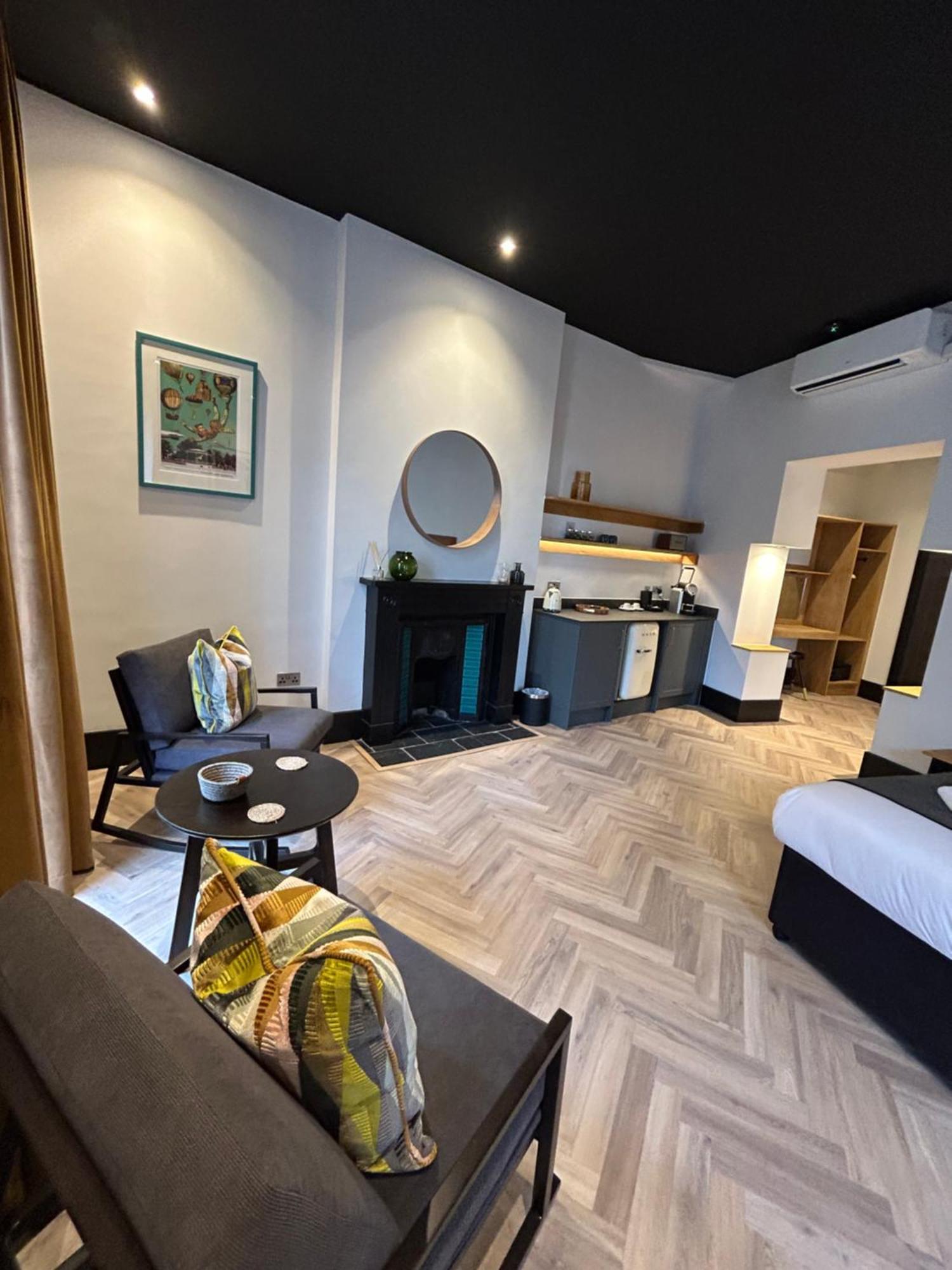 Crescent Place By Mansley Aparthotel