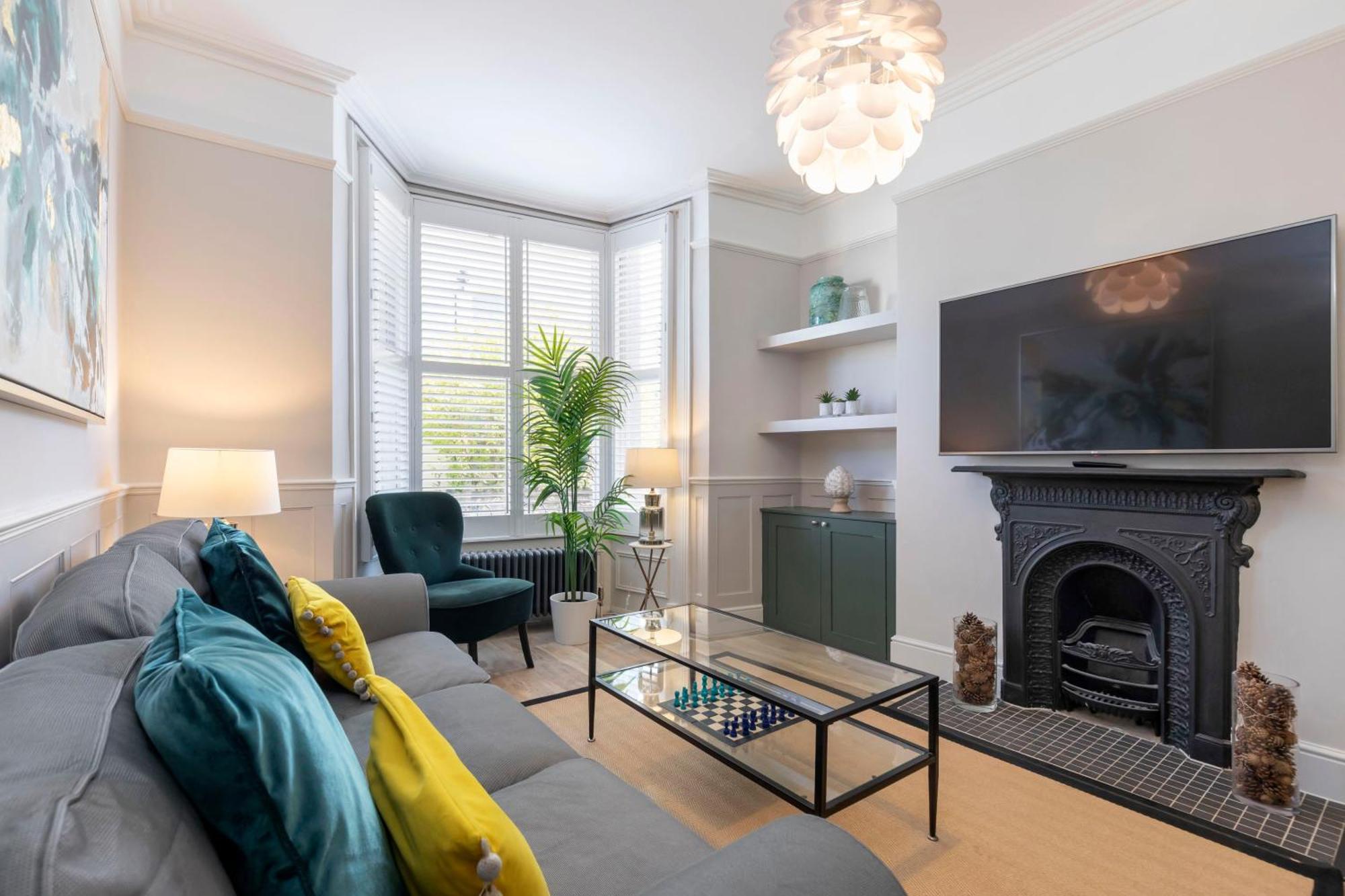 Stunning 5 Bed 4 Bath Period *