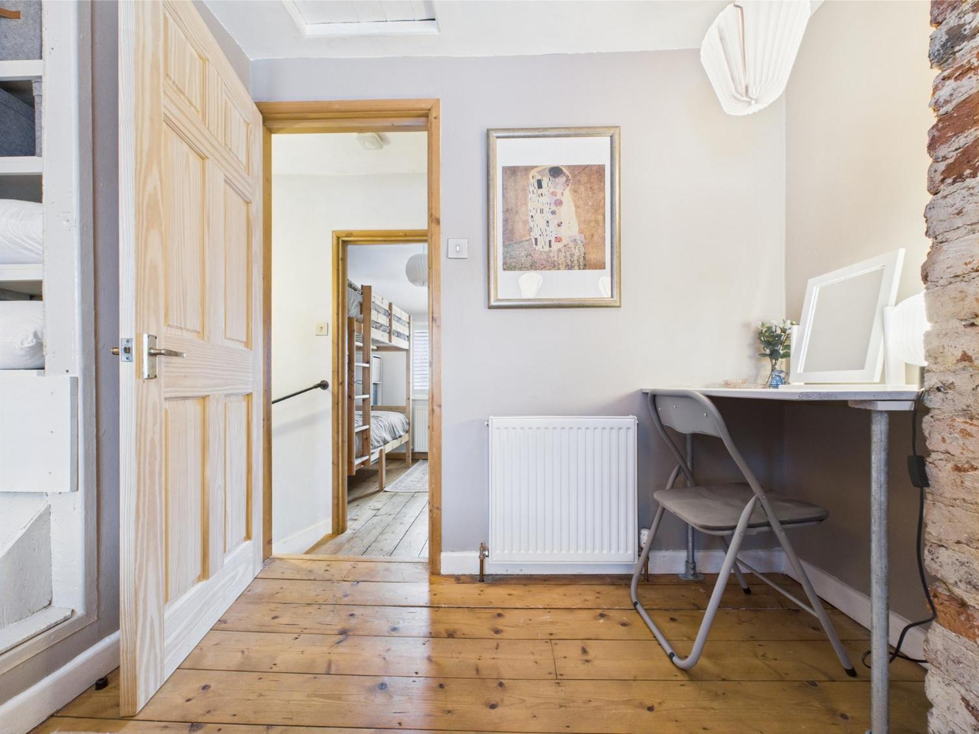 King Street Apartment *