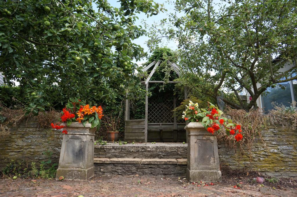 Bridge House 4*