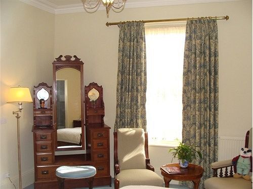 Bed & Breakfast Badger Towers